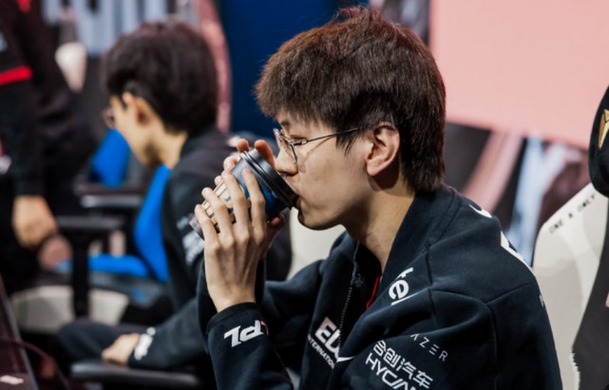 关于DRX逆转JDG，Lehends统治全场的信息