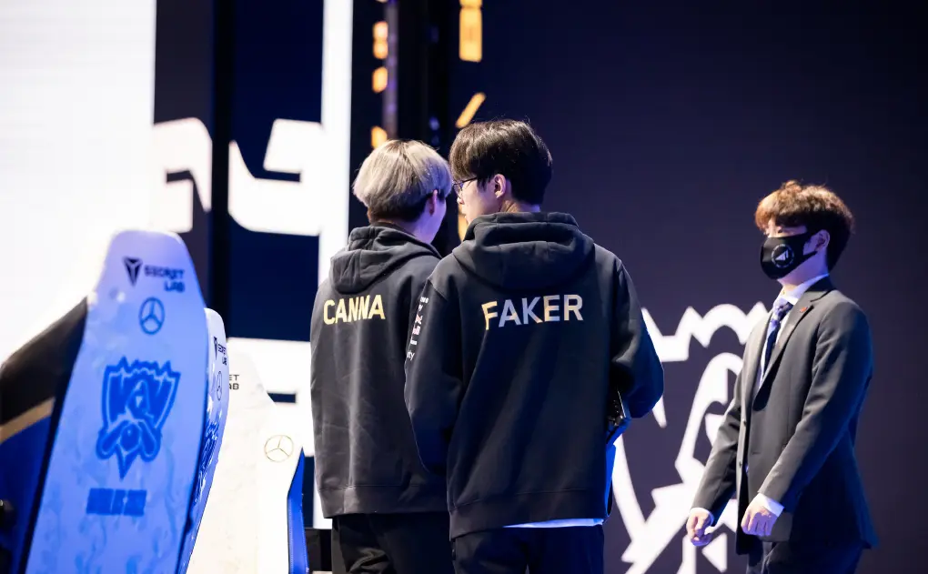 HLE轻取C9,Meiko高光表现 HLE轻取C9,Meiko高光表现