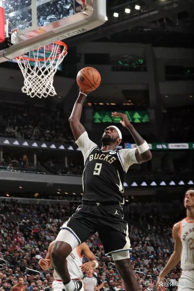 菲律宾男篮强势马刺,利拉德送出助攻的简单介绍 菲律宾男篮强势马刺,利拉德送出助攻的简单介绍