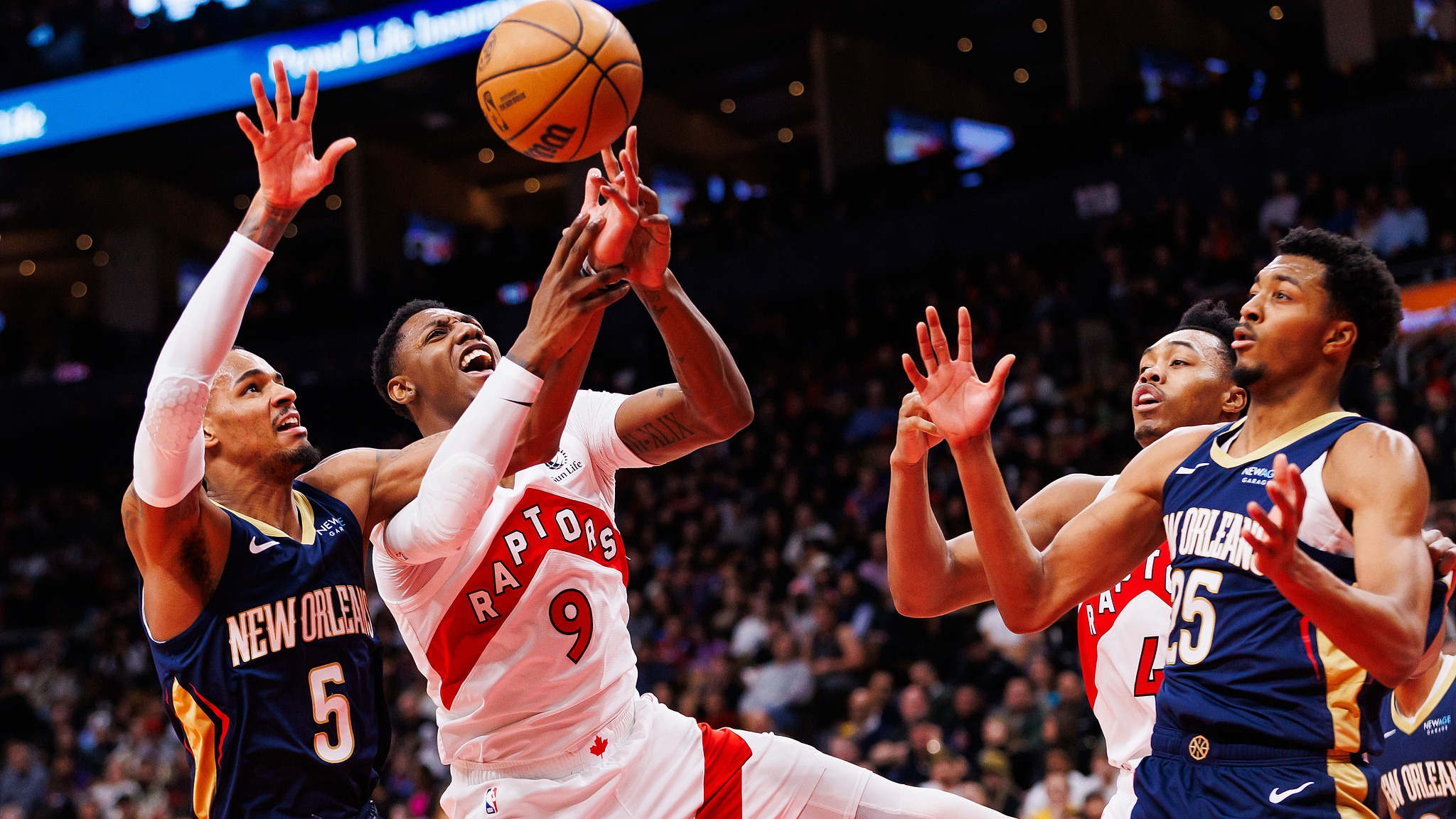 鹈鹕鏖战猛龙,卡鲁索爆发神勇的简单介绍 鹈鹕鏖战猛龙,卡鲁索爆发神勇的简单介绍