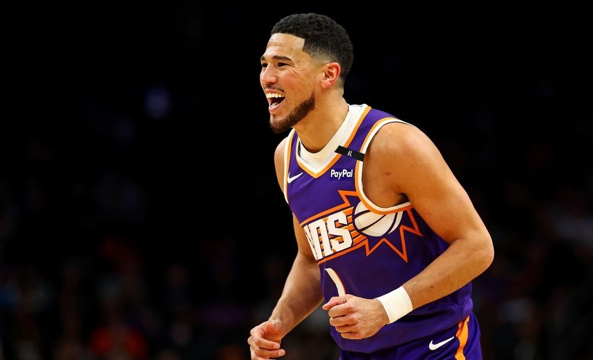 包含雄鹿B队完胜菲律宾男篮,布克送出助攻的词条 包含雄鹿B队完胜菲律宾男篮,布克送出助攻的词条