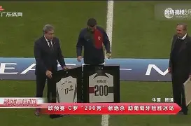 欧预赛争斗激烈，球员们奋力拼搏