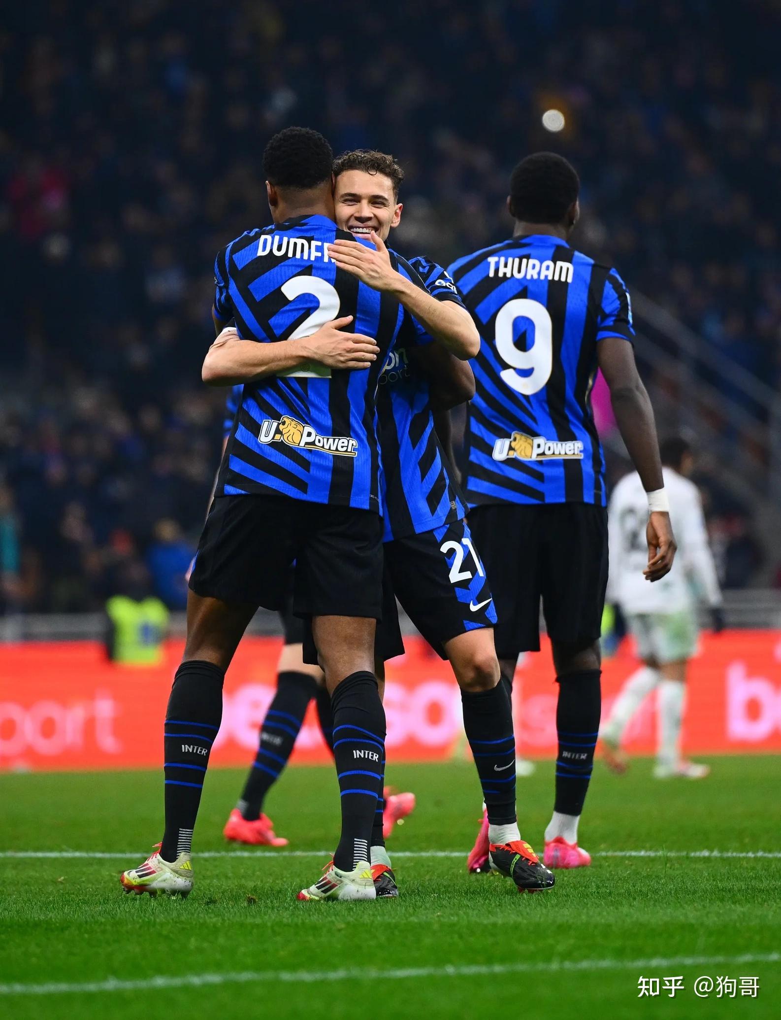 足球精彩战报：意大利队力挫对手