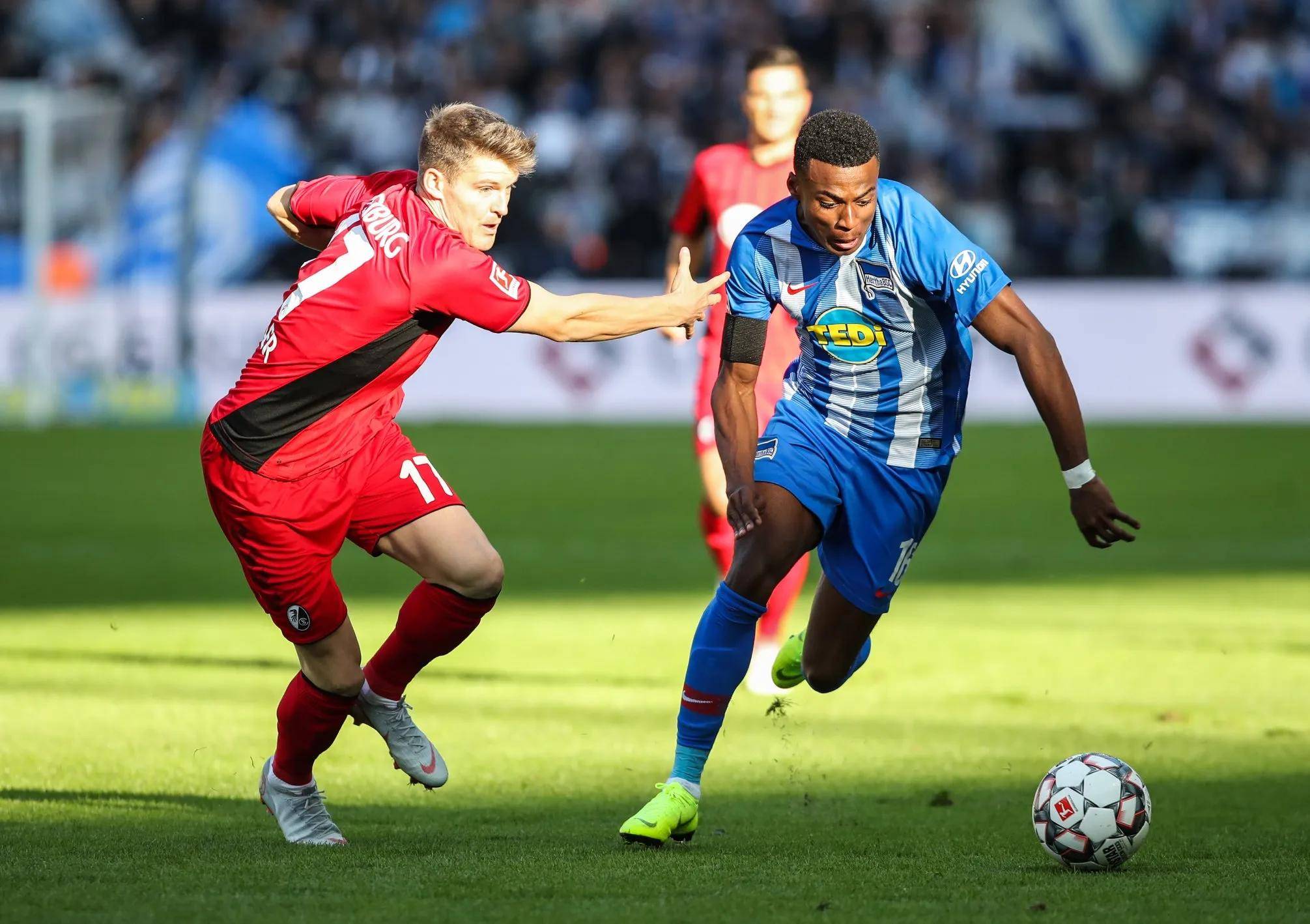 沙尔克04在最近的比赛中展现出强大的攻击力的简单介绍 沙尔克04在最近的比赛中展现出强大的攻击力的简单介绍