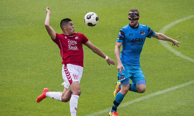 包含阿贾克斯主场大胜,球队士气高涨的词条 包含阿贾克斯主场大胜,球队士气高涨的词条