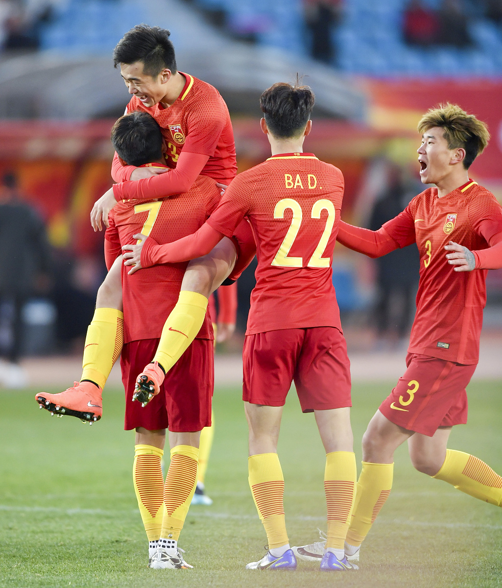 包含中国足球队在国际大赛中展露实力的词条