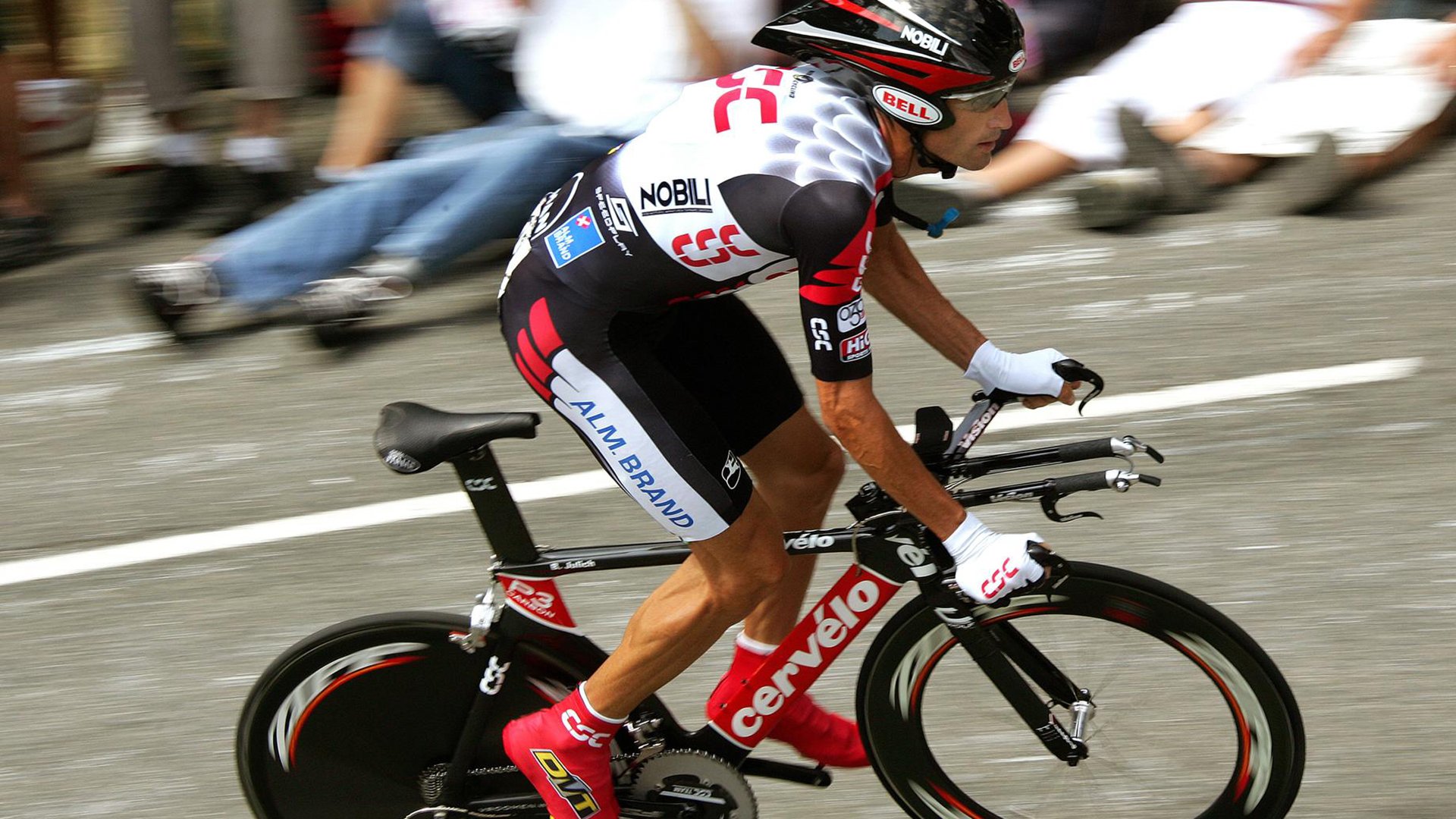 节奏掌控者与无解单打手,广东队的团队哲学与欧文的个人艺术